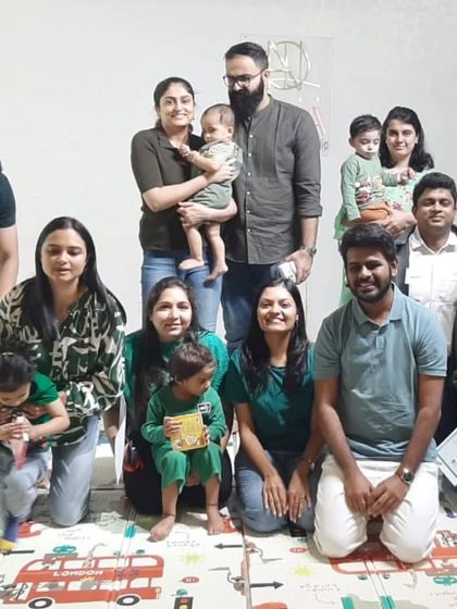 A smaller group photo from our Fiddle semester, showing the close-knit feel of our classes. Every family adds something special to our sessions.