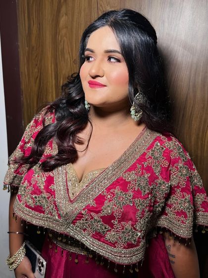 Another beautiful shot of this party look.