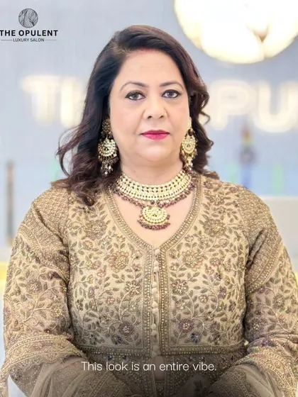 A closer look at the detailed makeup for a mature client. We used techniques to create a smooth base and define the eyes and lips, resulting in a look that is both glamorous and age-appropriate.