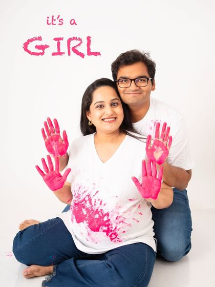 A gender reveal shoot is a fun and exciting way to announce your big news. Using colorful paints is just one of the creative ideas we can explore to make your reveal memorable.