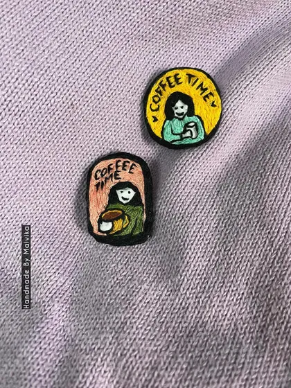 My day doesn't really start until I've had my coffee, and I know I'm not alone. I stitched these 'Coffee Time' badges to celebrate that cozy, essential ritual. They are a perfect little wearable art piece for any coffee enthusiast.