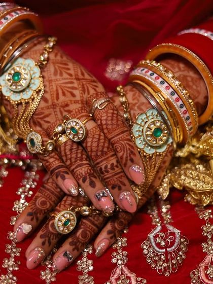 Haldi & Mehndi Moments photo 15