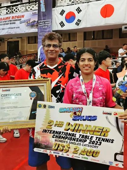 Another international medal for the collection. Here we are after Swastika finished as the runner-up at the Smash On Drugs International Championship in Bali, Indonesia. Competing and winning against strong international players is what we train for.