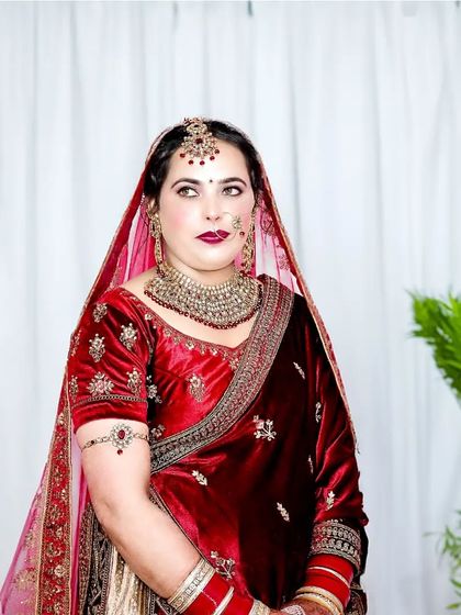 Vibrant Bridal Portraits photo 29