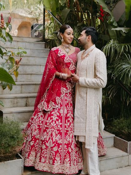 Another beautiful couple shot at their picturesque wedding venue. I always work with my brides to ensure their look complements the overall theme and location of their wedding.