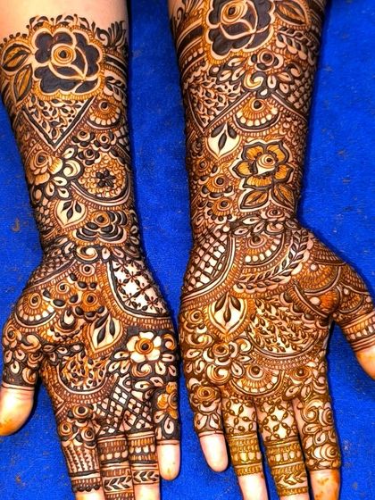 Shaikh Yasmeen - Bridal Mehendi Intricate Floral & Paisley Designs photo 5