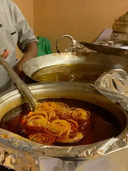 Nothing beats the experience of freshly made jalebis. Our live dessert counters are a highlight at any celebration, serving up these hot, crispy, and syrupy Indian sweets that guests of all ages love.