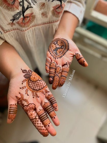Another view of my personal mehendi, showing the different patterns on each hand.