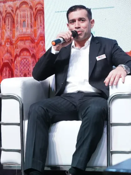 Mr. Abhinav Mahajan speaking at the Manufacturer Meet during the Bharat Solar Expo. His insights contribute to the larger conversation about making India a global leader in solar technology.
