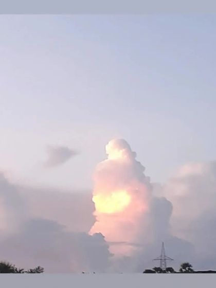 Another view of the sky echoing the sacred. These moments of awe are plentiful in Tiruvannamalai and are an integral part of the healing journey.