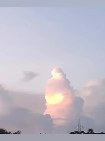 Another view of the sky echoing the sacred. These moments of awe are plentiful in Tiruvannamalai and are an integral part of the healing journey.