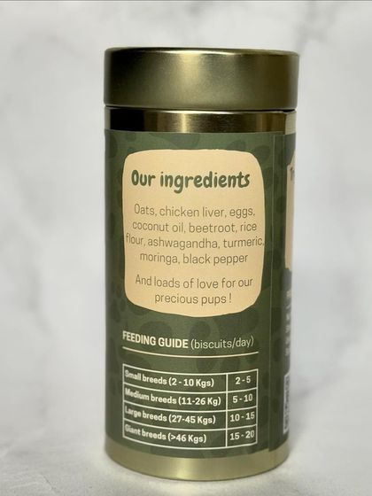 On the back of the Immunity tin, you'll find a clear list of ingredients and a helpful feeding guide. I've included powerful superfoods like ashwagandha, turmeric, and moringa.