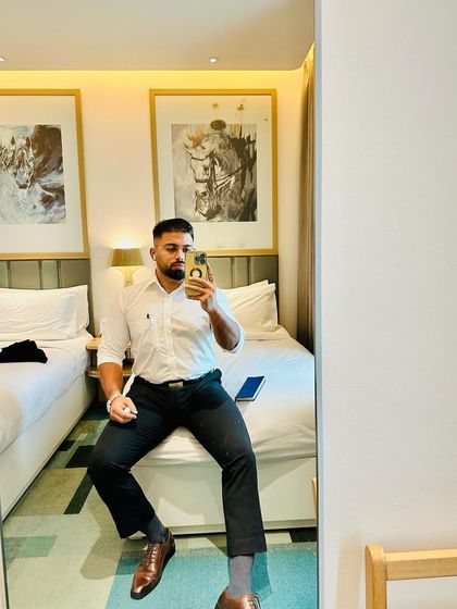 A quick selfie from a hotel room in Karnataka. While here for a High Court matter, I noticed an advocate wearing their band outside the court. A small reminder of the Bar Council rules we must all follow.