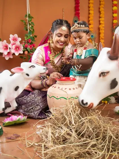 Celebrating Janmashtami with my little Krishna and his loving mother. My festive mini sessions are designed with beautiful, elaborate sets, like this one featuring cows, a butter pot, and floral decorations, to capture the spirit of the occasion.