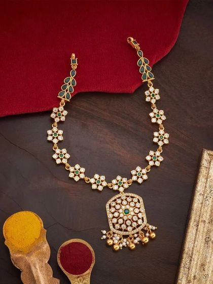 Statement Necklaces & Chokers photo 3