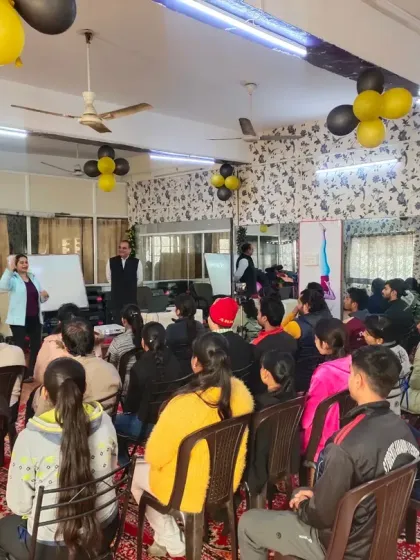 Anubhuti Yog - 200-Hour Yoga Teacher Training Expert Workshops & Guest Lecturers photo 9