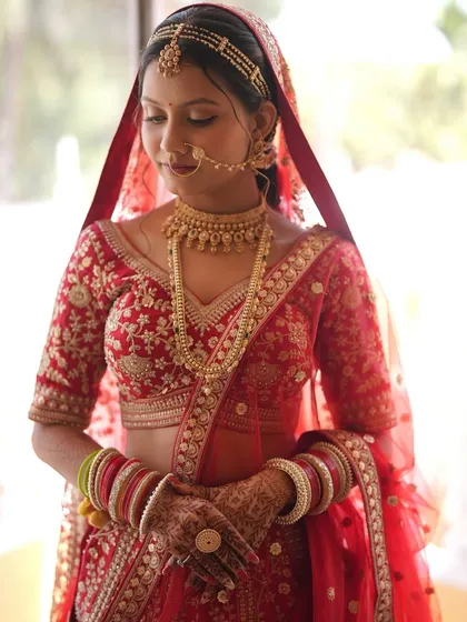 A 'no makeup' makeup look for this beautiful Pahadi bride, as per her request. The focus was on clean, radiant skin.