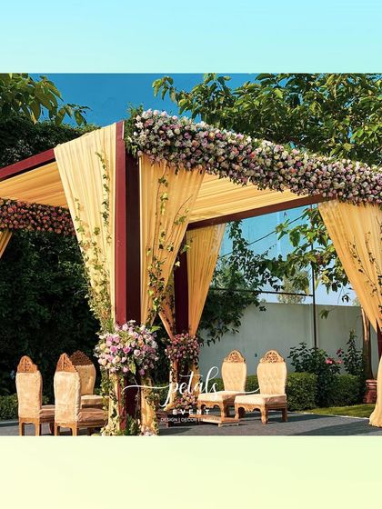 Petals - Wedding Decoration & Styling Timeless South Indian Mandaps photo 43
