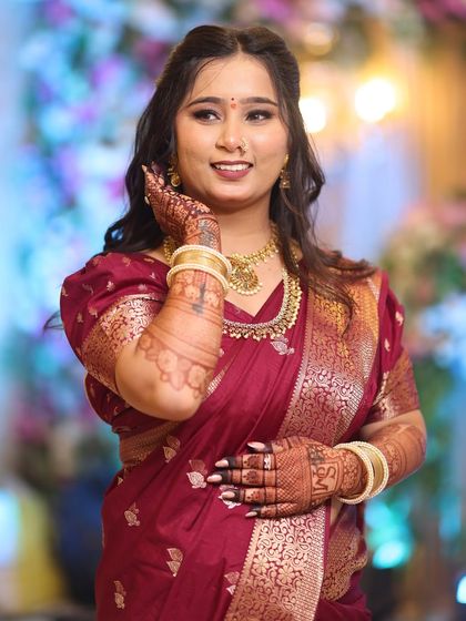 Traditional Engagement & Sakharpuda Looks photo 31