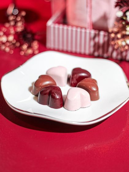 Little hearts for your favourite person in the world. Our Valentine's bonbons are a perfect small gesture of love.