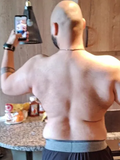 This is a side by side comparison of what a year of consistency looks like. The image on the left shows my physique after a period of less disciplined eating, while the right shows the result of getting back on track.
