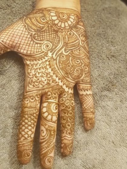 Hussaina Mehendi Artist - Party & Festive Mehendi Intricate Indian & Full Hand Designs photo 19