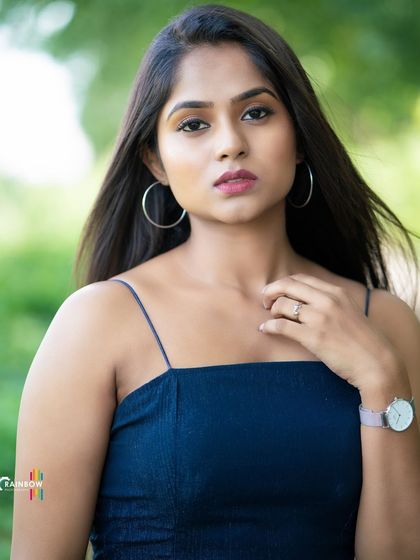 A close-up headshot with a direct and engaging gaze, ideal for commercial work.