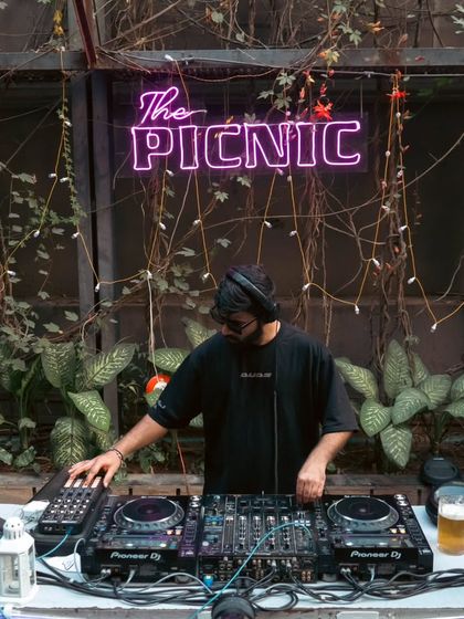 A shot from my 3-hour set at "The Picnic". I love doing extended sets where I can really take the crowd on a proper musical journey.