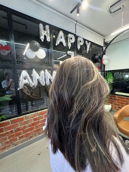 Another view of the lived-in color against our festive anniversary balloons.