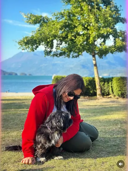 Little Daisy, safely reunited with her family in Vancouver. After her in-cabin flight from Delhi, she's now exploring beautiful new parks. This is the happy ending I work towards for every pet.