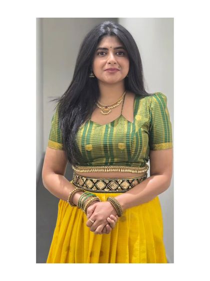 Aishwarya Rangarajan - Live Musical Performance Elegance in Ethnic Wear photo 36