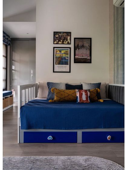 Native Sutra - Interior Design & Renovation Bedrooms: Personal Retreats photo 25