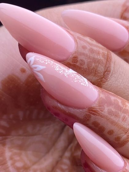 Bridal & Occasion Nails photo 10