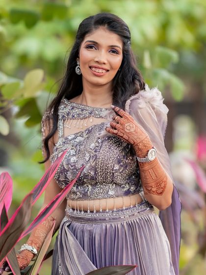 Our beautiful engagement bride, with her henna stain looking absolutely radiant in the natural light.
