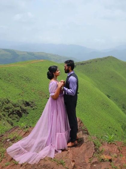 Dress Rental Buzz - Photoshoot Outfit Rental Couple & Pre-Wedding Outfits photo 49