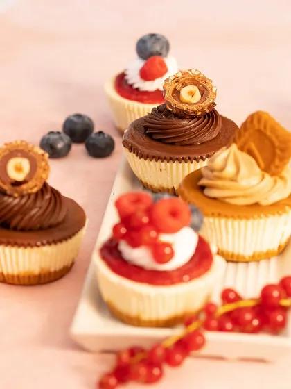 Another view of my Rakhi mini cheesecakes, showcasing the Nutella and berry flavors. These individual desserts are perfect for gifting and sharing.