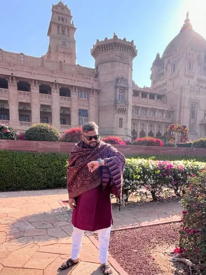 From my bedroom studio to playing a luxury wedding at the majestic Umaid Bhawan Palace in Jodhpur. It's an honor to bring my sound to such incredible destination weddings and create the soundtrack for once-in-a-lifetime events.