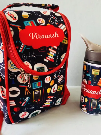 Say hello to lunchtime in style. This personalised lunch bag and matching water bottle set features a fun science theme for the little genius 'Viraansh'.