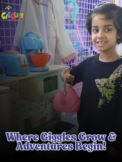 Where giggles grow and adventures begin! Our pretend play kitchen lets little chefs cook up imaginary feasts, complete with a toy mixer, kettle, and toaster.