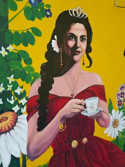 We can paint on almost anything, including vehicles. This vibrant portrait of a princess became the main highlight of a food truck, grabbing attention wherever it goes.