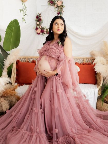 Solo Radiance: Portraits of the Mother-to-Be photo 239