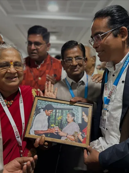 Meeting the respected Sudha Murty madam was a truly memorable and humbling experience. I was able to show her a photo from a previous meeting years ago, and her encouragement means the world to me.