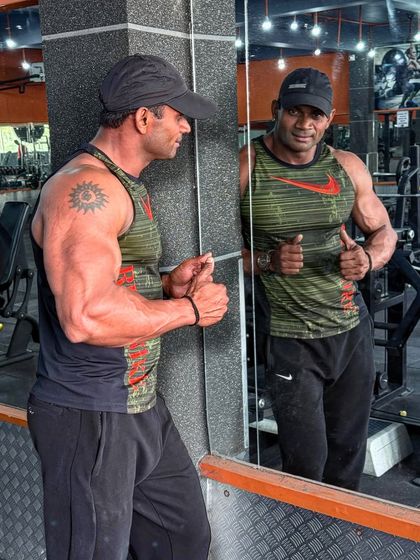 Zindagi ko aaj ke hisaab se jiyo, kal khud badal jaayega.