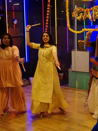 Rami's Dance - Dance Workshops Garba & Dandiya Workshops photo 27