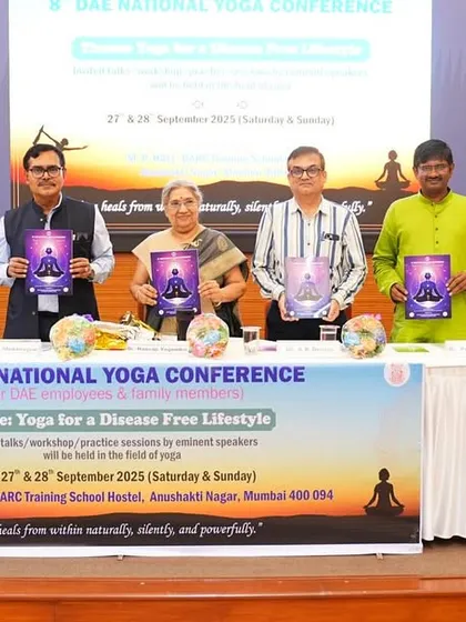 On stage with other distinguished guests at the 8th DAE National Yoga Conference. These events are a wonderful opportunity to collaborate with other leaders in the field of wellness to promote a disease-free lifestyle.