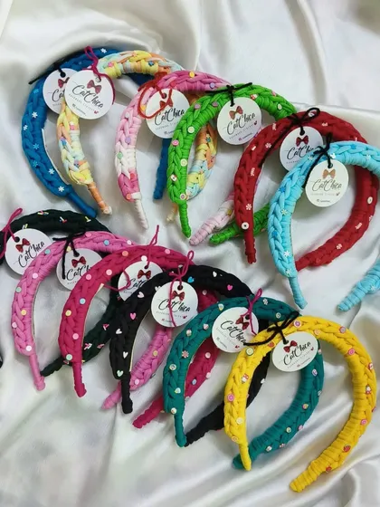 Our handmade braided hairbands are perfect as return favor gifts for birthday parties. They are stylish, unique, and come in a huge variety of colors.