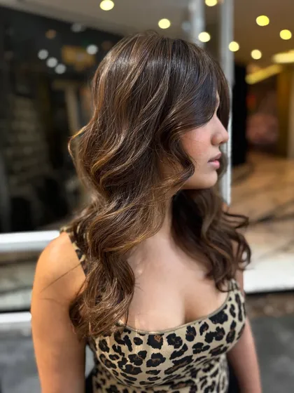A close-up on the texture and tones of this no-bleach balayage, showing the intricate colour work.