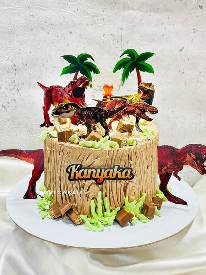 Superhero, Gamer & Action Cakes photo 7