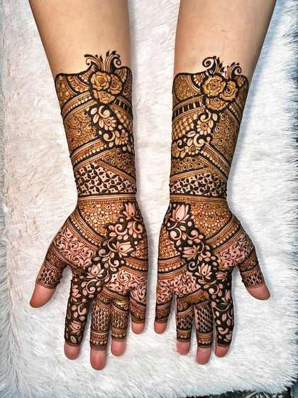 Mohak Mehendi - Professional Mehndi Artistry Intricate Bridal Mehndi photo 3