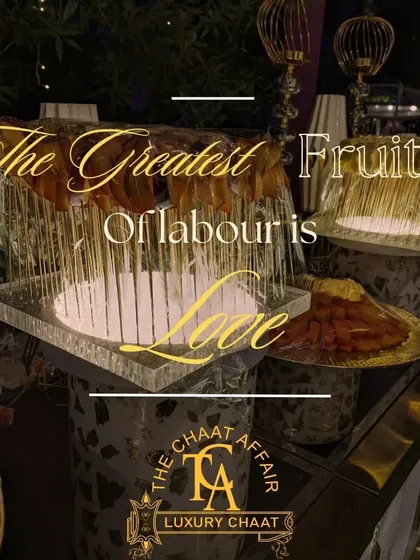 Our service extends beyond chaat to include royal fruit presentations. We select the best seasonal produce and present it with an elegance that befits a luxury wedding, offering a fresh and healthy counterpoint to our savory snacks.